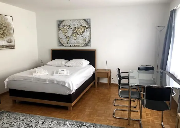 Bright And Quiet Studio In The City Center - Sky1